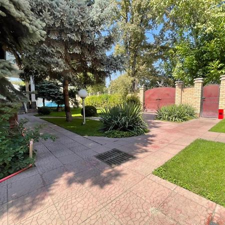 Гостевой Дом Шумкар Азия Guest House Shumkar Asia بيشكيك المظهر الخارجي الصورة