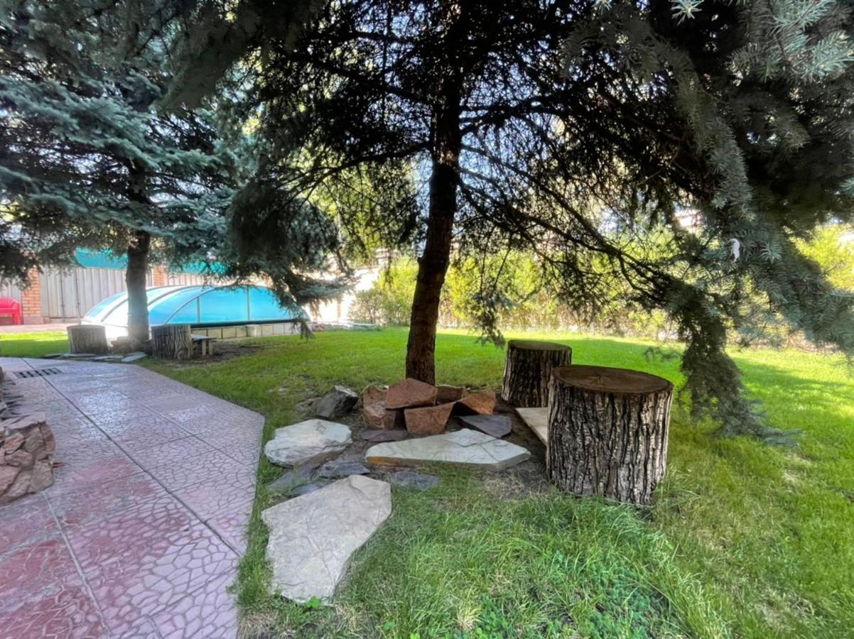 Гостевой Дом Шумкар Азия Guest House Shumkar Asia بيشكيك المظهر الخارجي الصورة